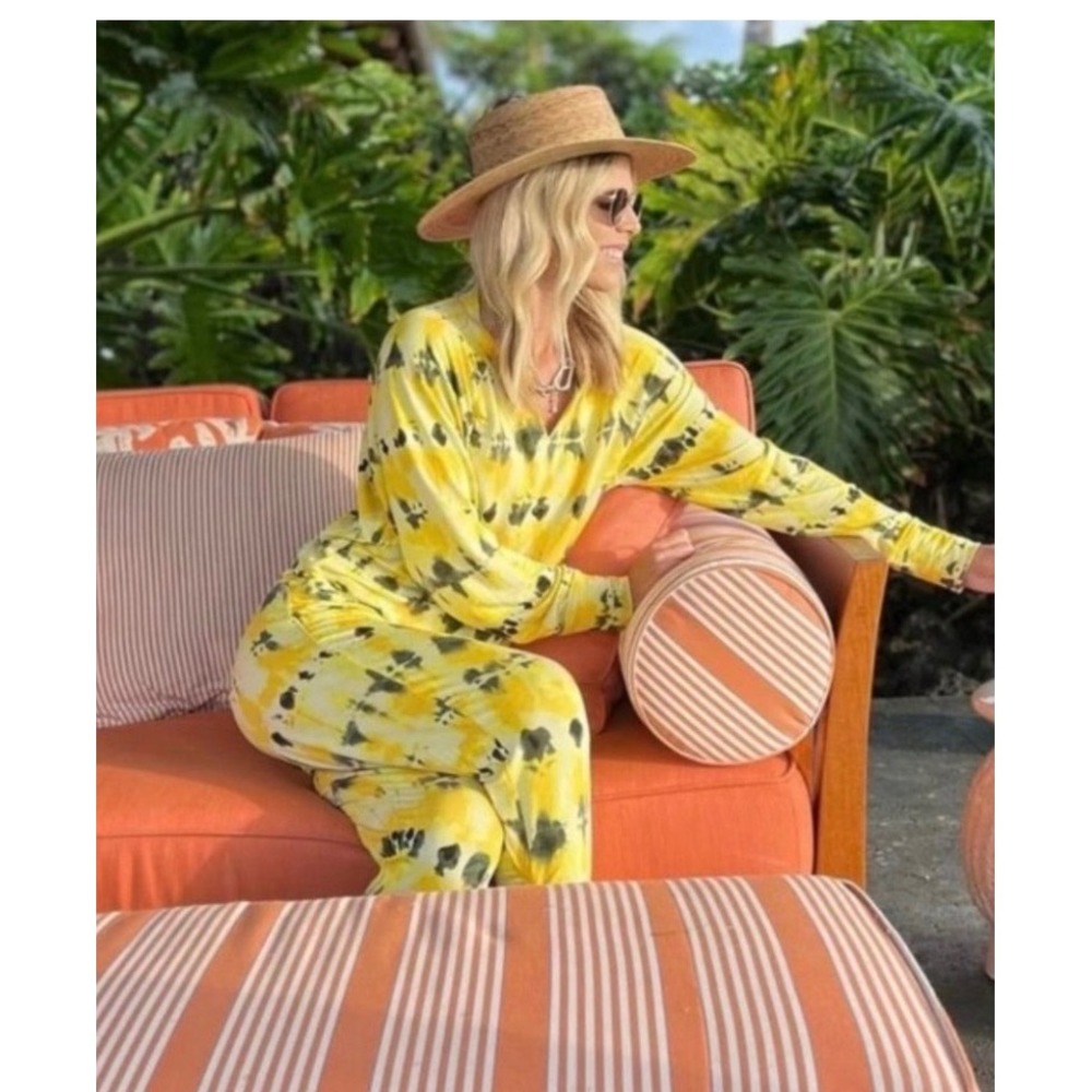 Cabi Atomic Lounger Set Yellow Black Tie Dye Top L Pants XL 2 Piece Lounge Set - Picture 2 of 16